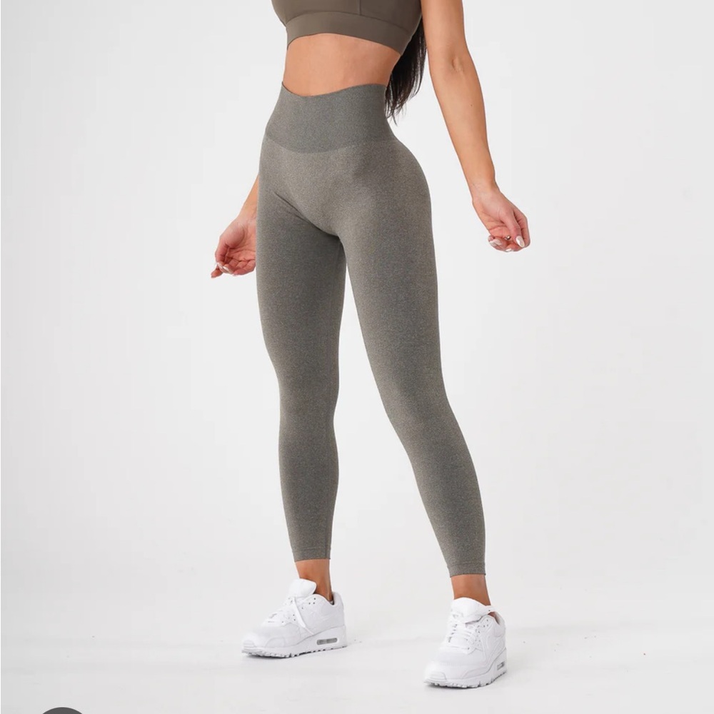 Khaki NVGTN leggings size medium